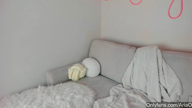 Gallery image thumbnail from AriaO's myfreecams stream on, 10/31/2023, 03:03 image 17 of 20