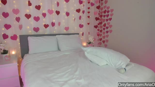 Gallery image thumbnail from AriaO's myfreecams stream on, 02/21/2024, 04:58 image 5 of 20