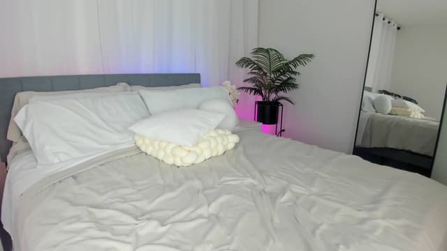 Gallery image thumbnail from AriaO's myfreecams stream on, 03/04/2024, 06:01 image 3 of 20