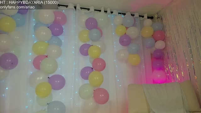 Gallery image thumbnail from AriaO's myfreecams stream on, 06/10/2024, 07:37 image 7 of 20