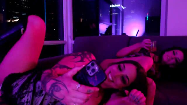 Gallery image thumbnail from AryaBella's myfreecams stream on, 02/23/2024, 04:01 image 19 of 20
