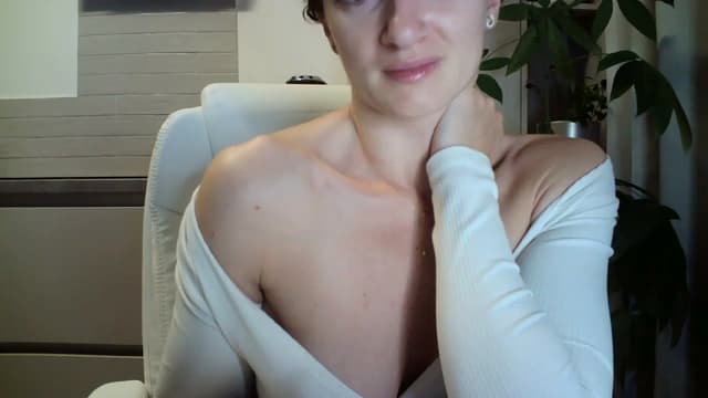 Gallery image thumbnail from AryaS's myfreecams stream on, 11/16/2022, 15:33 image 17 of 20