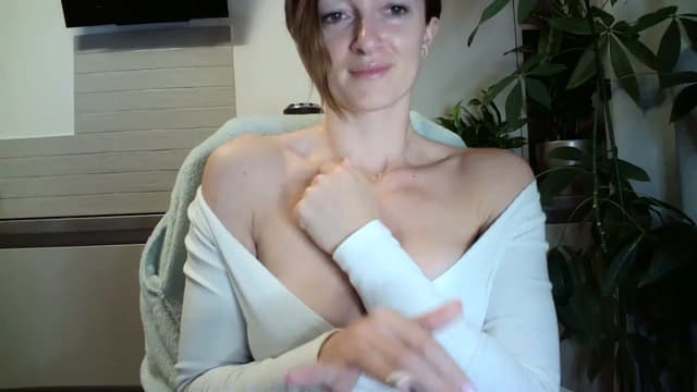 Gallery image thumbnail from AryaS's myfreecams stream on, 11/27/2022, 19:02 image 6 of 20