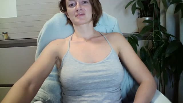 Gallery image thumbnail from AryaS's myfreecams stream on, 12/01/2022, 18:20 image 4 of 20