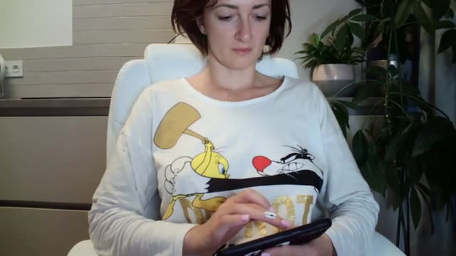 Gallery image thumbnail from AryaS's myfreecams stream on, 12/06/2022, 14:51 image 8 of 20
