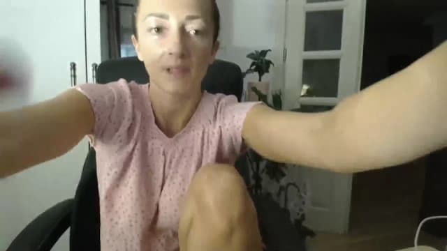 Gallery image thumbnail from AryaS's myfreecams stream on, 08/20/2024, 18:24 image 12 of 20