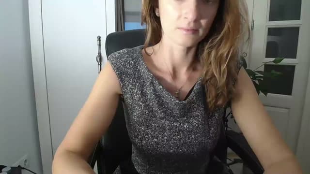 Gallery image thumbnail from AryaS's myfreecams stream on, 10/01/2024, 17:32 image 12 of 20