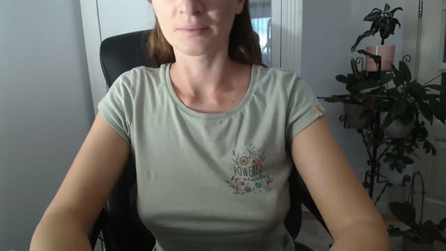 Gallery image thumbnail from AryaS's myfreecams stream on, 10/14/2024, 16:17 image 16 of 20