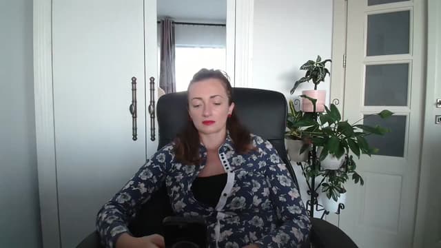 Gallery image thumbnail from AryaS's myfreecams stream on, 10/19/2024, 16:23 image 4 of 20