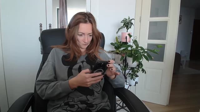 Gallery image thumbnail from AryaS's myfreecams stream on, 10/28/2024, 08:13 image 4 of 20