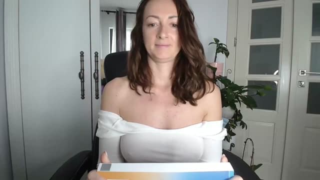 Gallery image thumbnail from AryaS's myfreecams stream on, 12/02/2024, 10:00 image 14 of 20
