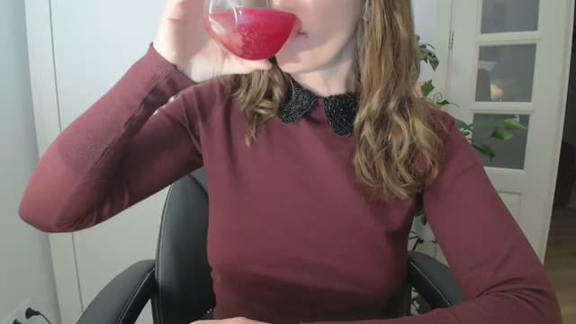 Gallery image thumbnail from AryaS's myfreecams stream on, 12/09/2024, 20:29 image 11 of 20
