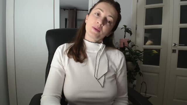 Gallery image thumbnail from AryaS's myfreecams stream on, 12/22/2024, 20:13 image 6 of 20