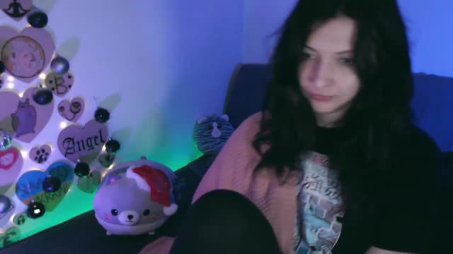 Gallery image thumbnail from Avoid's myfreecams stream on, 11/27/2023, 02:28 image 14 of 20