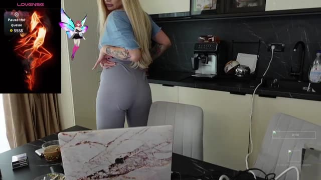 Gallery image thumbnail from BOO_D's myfreecams stream on, 05/30/2025, 07:19 image 15 of 20
