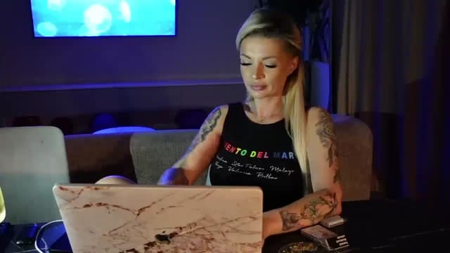Gallery image thumbnail from BOO_D's myfreecams stream on, 06/02/2025, 20:15 image 6 of 20