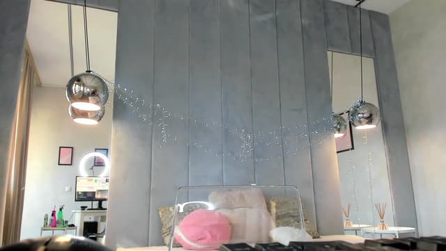 Gallery image thumbnail from B_Boo's myfreecams stream on, 03/19/2023, 14:17 image 11 of 20