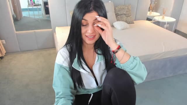 Gallery image thumbnail from B_Boo's myfreecams stream on, 03/20/2023, 12:03 image 9 of 20