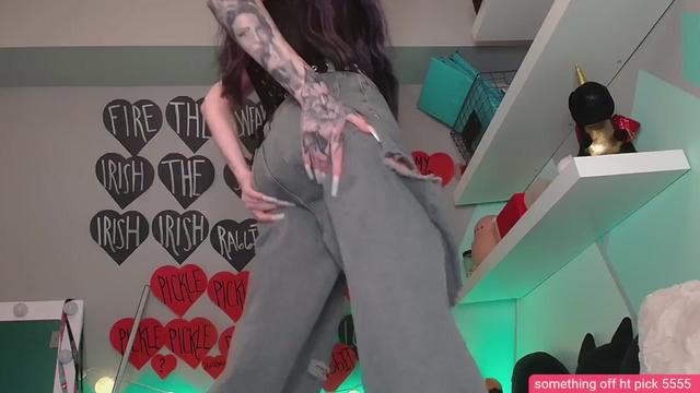 Gallery image thumbnail from BabeAriel's myfreecams stream on, 05/26/2024, 24:00 image 6 of 20