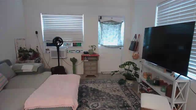Gallery image thumbnail from Bambz's myfreecams stream on, 07/11/2026, 18:39 image 2 of 20