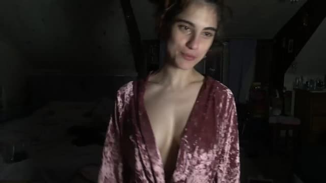 Gallery image thumbnail from Becka's myfreecams stream on, 04/16/2024, 24:09 image 7 of 20