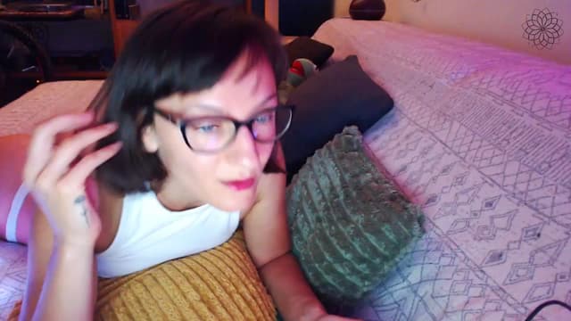 Gallery image thumbnail from Beth_'s myfreecams stream on, 07/27/2024, 21:36 image 1 of 20