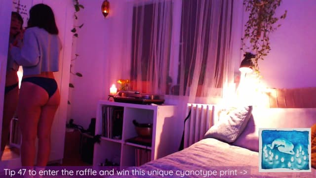 Gallery image thumbnail from Beth_'s myfreecams stream on, 11/27/2024, 21:34 image 1 of 20