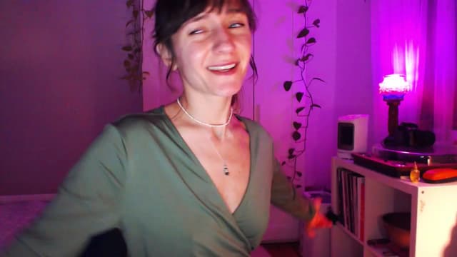 Gallery image thumbnail from Beth_'s myfreecams stream on, 01/13/2025, 24:55 image 4 of 20
