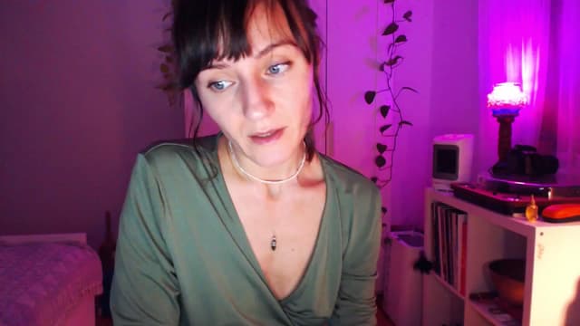 Gallery image thumbnail from Beth_'s myfreecams stream on, 01/13/2025, 24:55 image 19 of 20