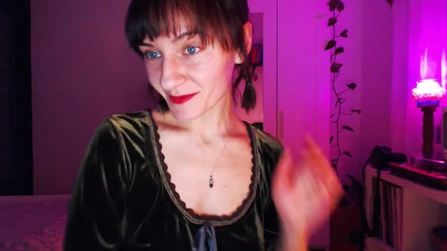 Gallery image thumbnail from Beth_'s myfreecams stream on, 01/19/2025, 19:13 image 4 of 20