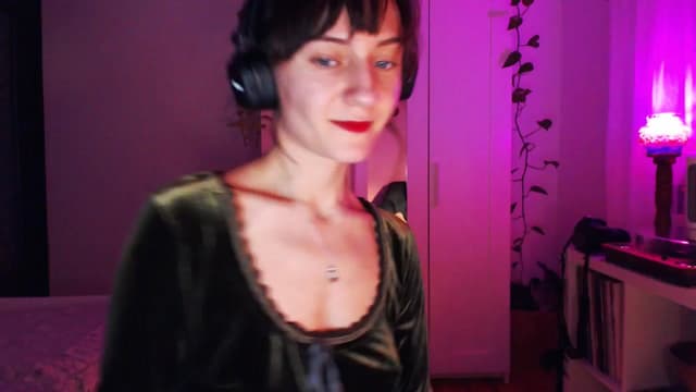 Gallery image thumbnail from Beth_'s myfreecams stream on, 01/19/2025, 19:13 image 20 of 20