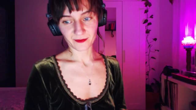 Gallery image thumbnail from Beth_'s myfreecams stream on, 01/19/2025, 19:13 image 17 of 20