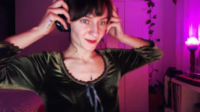 Gallery image thumbnail from Beth_'s myfreecams stream on, 01/19/2025, 19:13 image 16 of 20