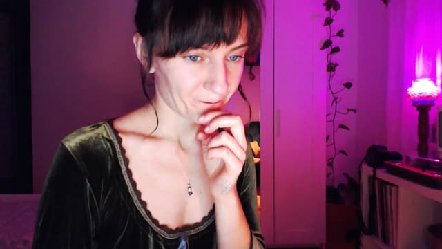 Gallery image thumbnail from Beth_'s myfreecams stream on, 01/19/2025, 19:13 image 7 of 20