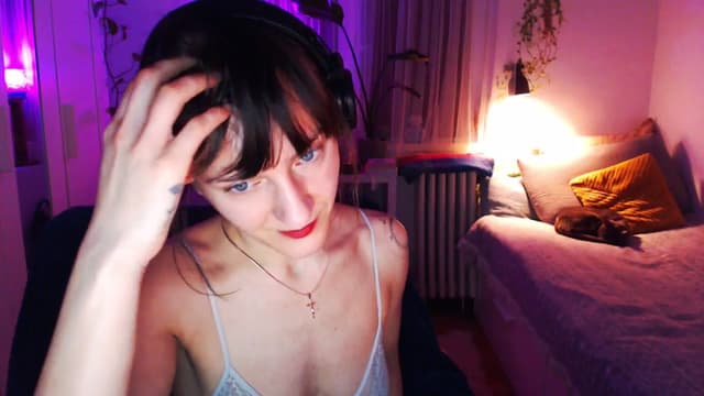Gallery image thumbnail from Beth_'s myfreecams stream on, 02/27/2025, 23:49 image 17 of 20