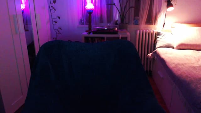 Gallery image thumbnail from Beth_'s myfreecams stream on, 03/07/2025, 23:28 image 13 of 20
