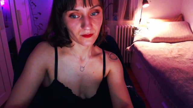 Gallery image thumbnail from Beth_'s myfreecams stream on, 03/07/2025, 23:28 image 11 of 20