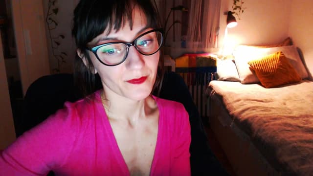 Gallery image thumbnail from Beth_'s myfreecams stream on, 03/10/2025, 24:04 image 16 of 20