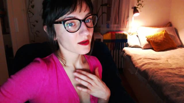 Gallery image thumbnail from Beth_'s myfreecams stream on, 03/10/2025, 24:04 image 14 of 20
