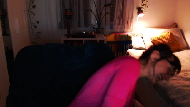 Gallery image thumbnail from Beth_'s myfreecams stream on, 03/10/2025, 24:04 image 15 of 20