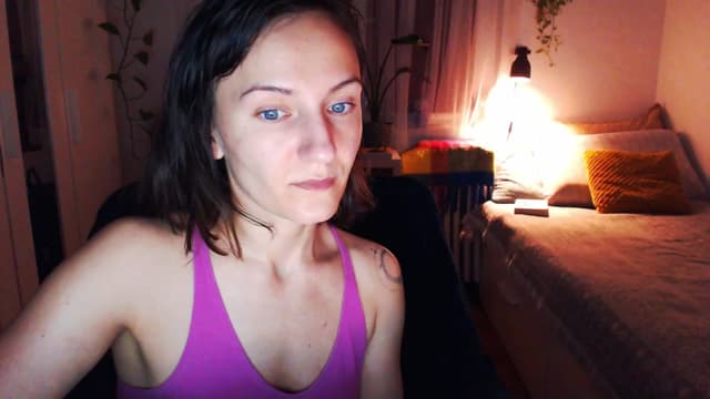 Gallery image thumbnail from Beth_'s myfreecams stream on, 03/10/2025, 23:23 image 9 of 20