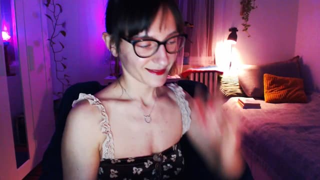 Gallery image thumbnail from Beth_'s myfreecams stream on, 03/17/2025, 23:13 image 3 of 20