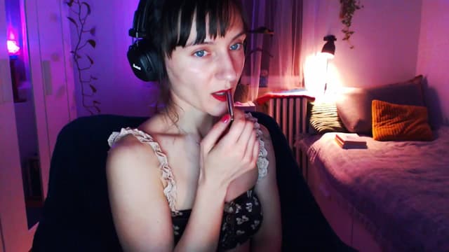 Gallery image thumbnail from Beth_'s myfreecams stream on, 03/17/2025, 23:13 image 17 of 20