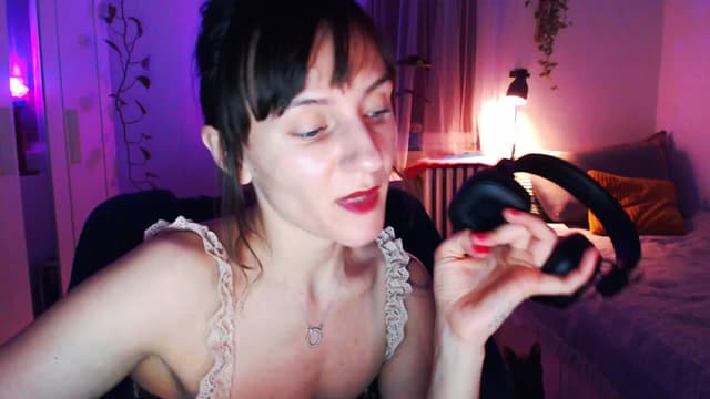 Gallery image thumbnail from Beth_'s myfreecams stream on, 03/17/2025, 23:13 image 15 of 20