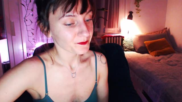 Gallery image thumbnail from Beth_'s myfreecams stream on, 03/18/2025, 23:35 image 12 of 20