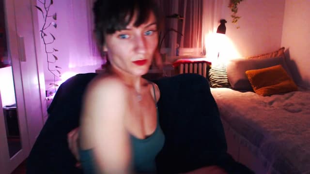 Gallery image thumbnail from Beth_'s myfreecams stream on, 03/18/2025, 23:35 image 17 of 20