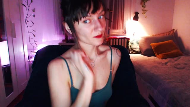 Gallery image thumbnail from Beth_'s myfreecams stream on, 03/18/2025, 23:35 image 14 of 20