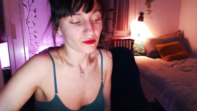 Gallery image thumbnail from Beth_'s myfreecams stream on, 03/18/2025, 23:35 image 8 of 20