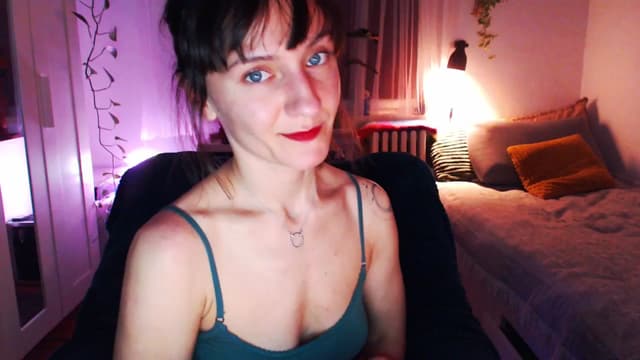Gallery image thumbnail from Beth_'s myfreecams stream on, 03/18/2025, 23:35 image 11 of 20