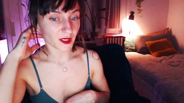 Gallery image thumbnail from Beth_'s myfreecams stream on, 03/18/2025, 23:35 image 19 of 20